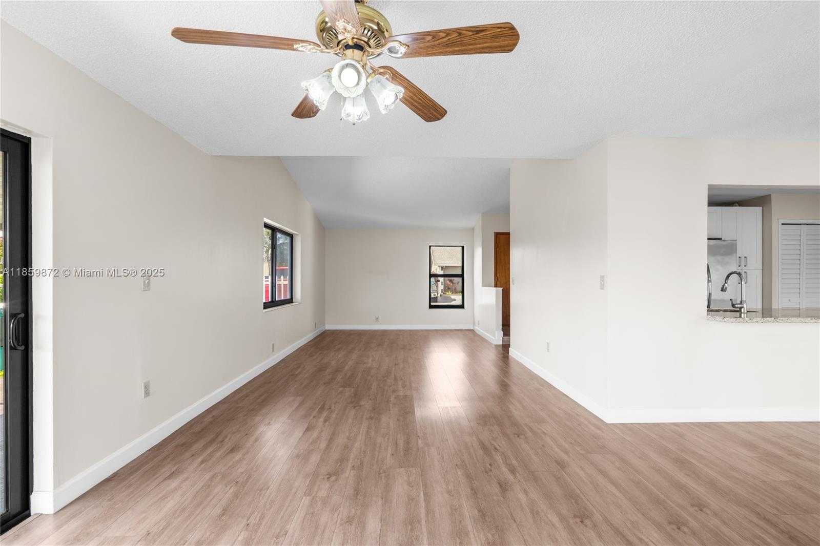 Small Image of 9837 SOUTH WEST 7TH ST, Miami Number 16