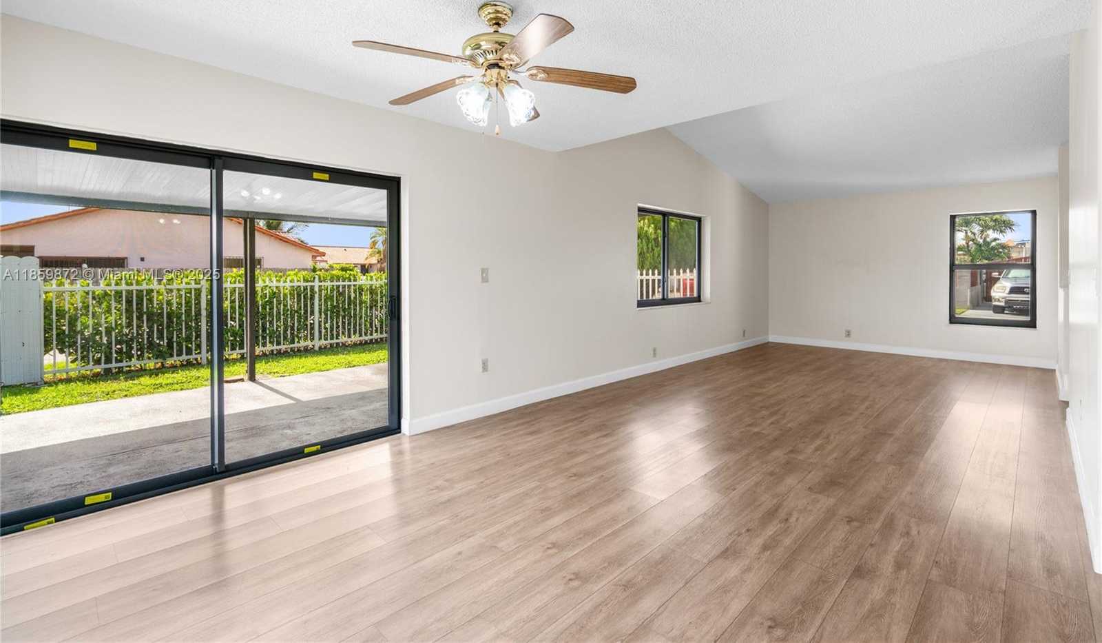 Small Image of 9837 SOUTH WEST 7TH ST, Miami Number 19