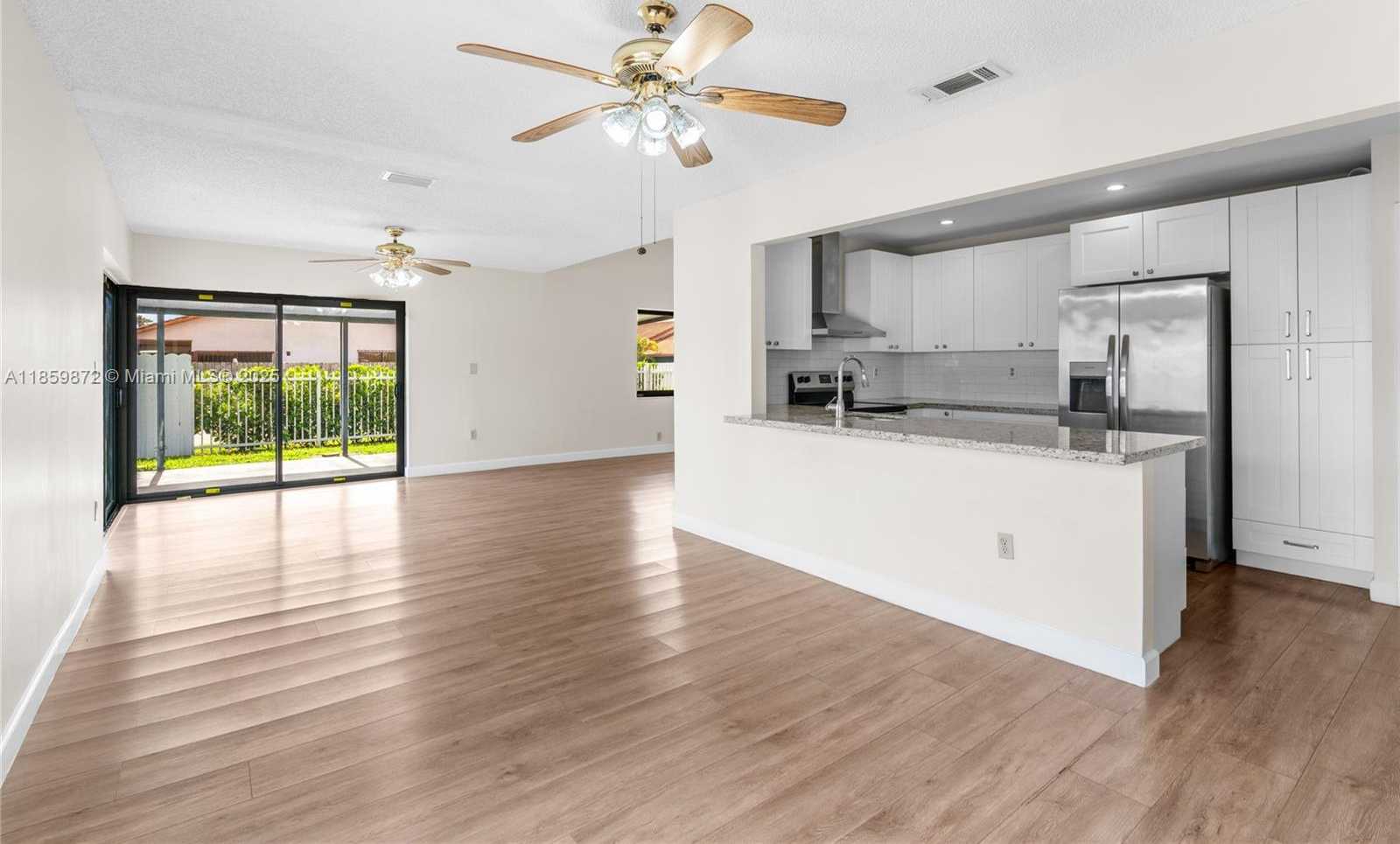 Small Image of 9837 SOUTH WEST 7TH ST, Miami Number 23