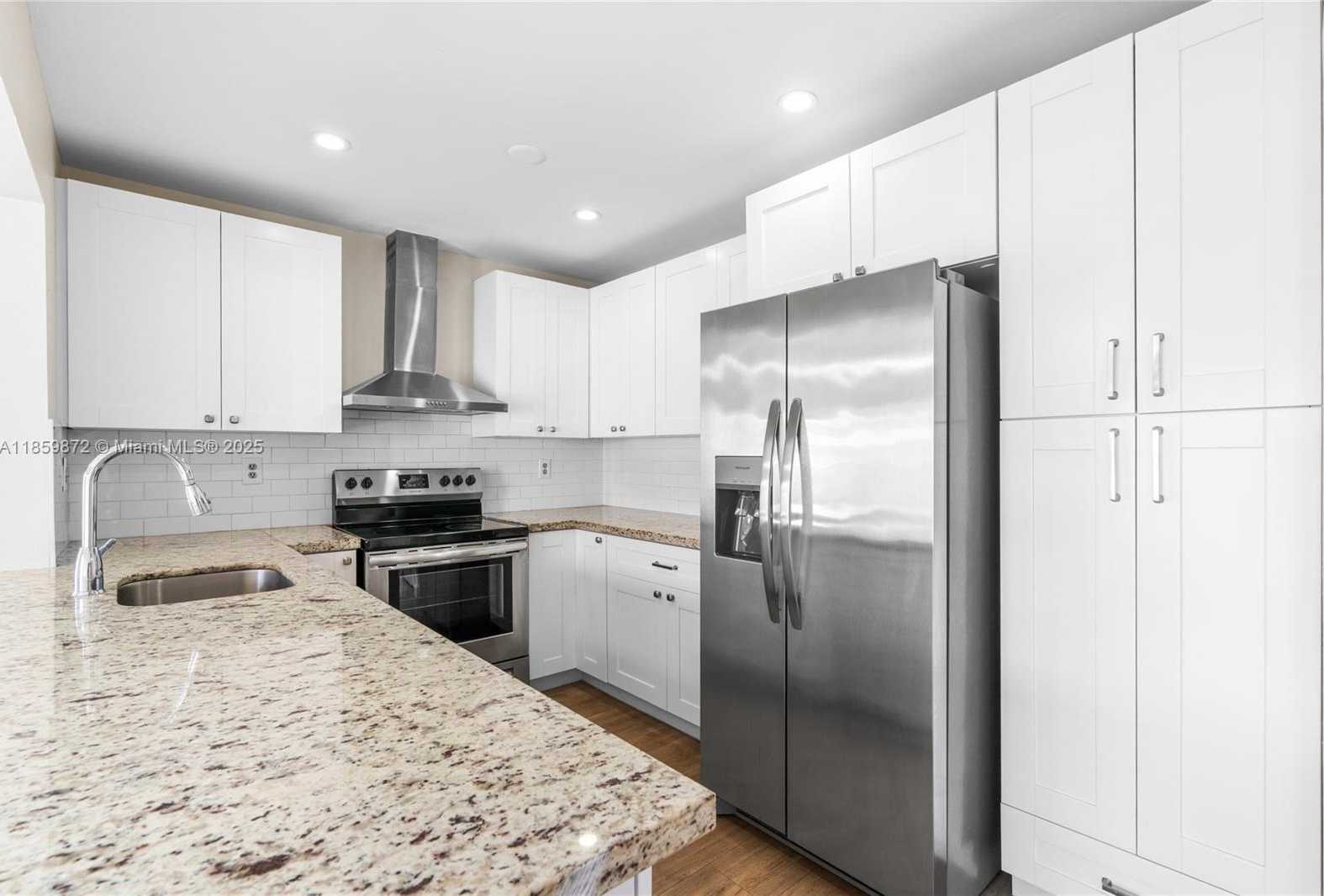 Small Image of 9837 SOUTH WEST 7TH ST, Miami Number 24