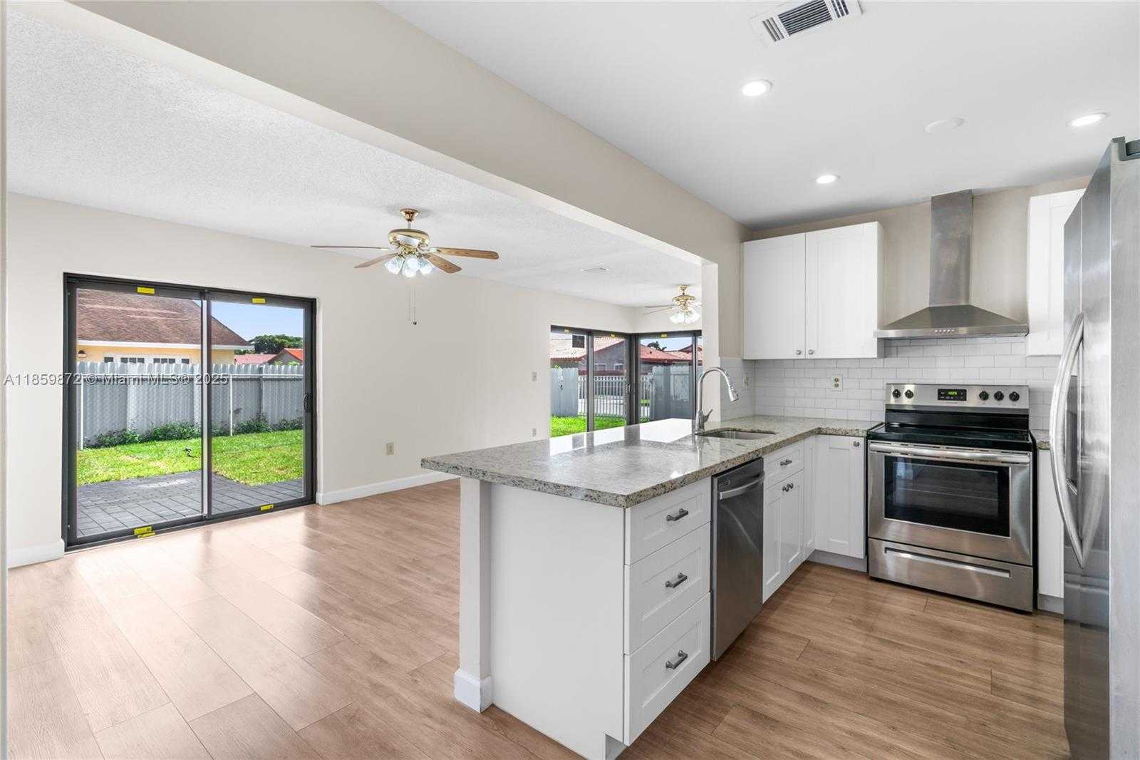 Small Image of 9837 SOUTH WEST 7TH ST, Miami Number 26