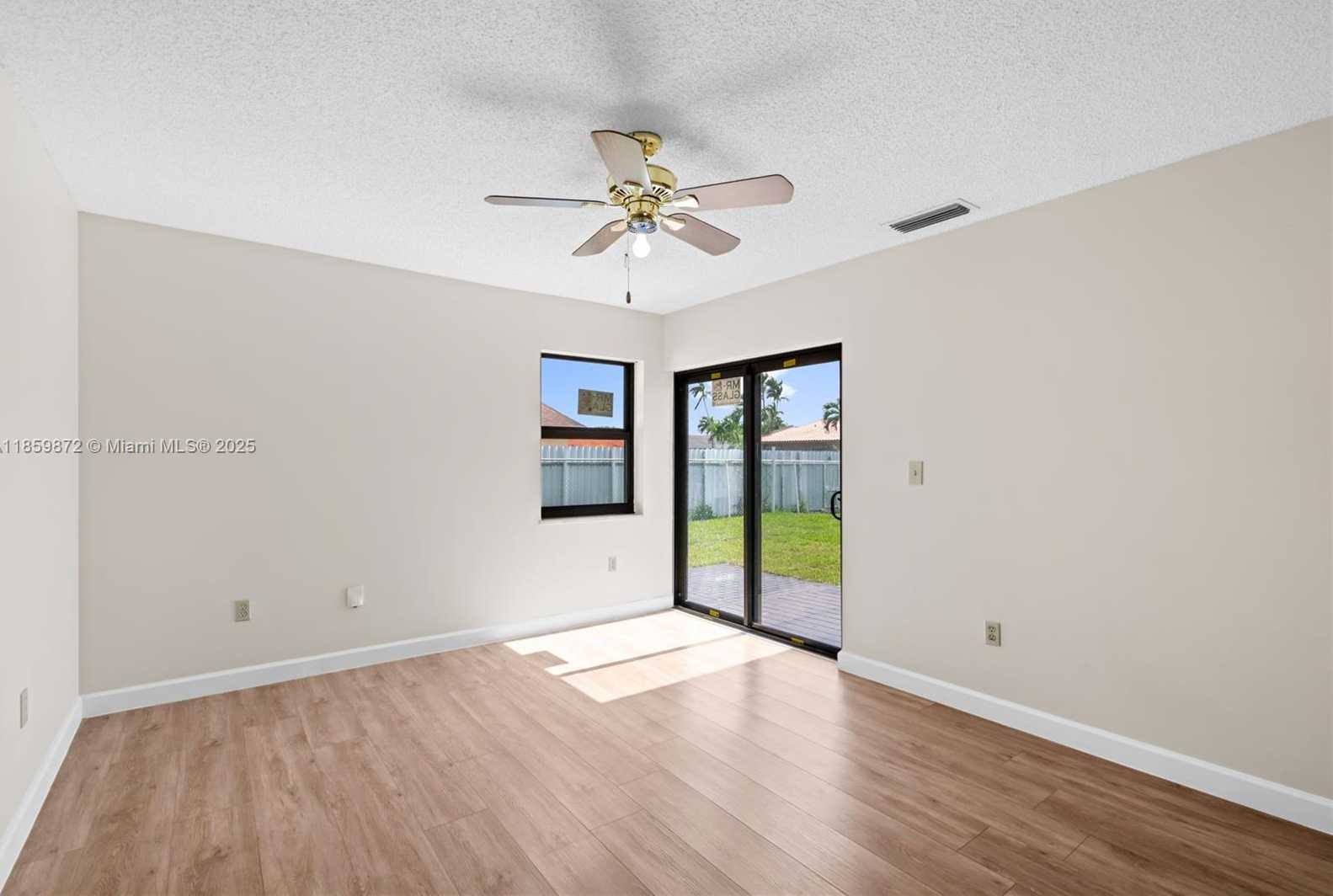 Small Image of 9837 SOUTH WEST 7TH ST, Miami Number 32
