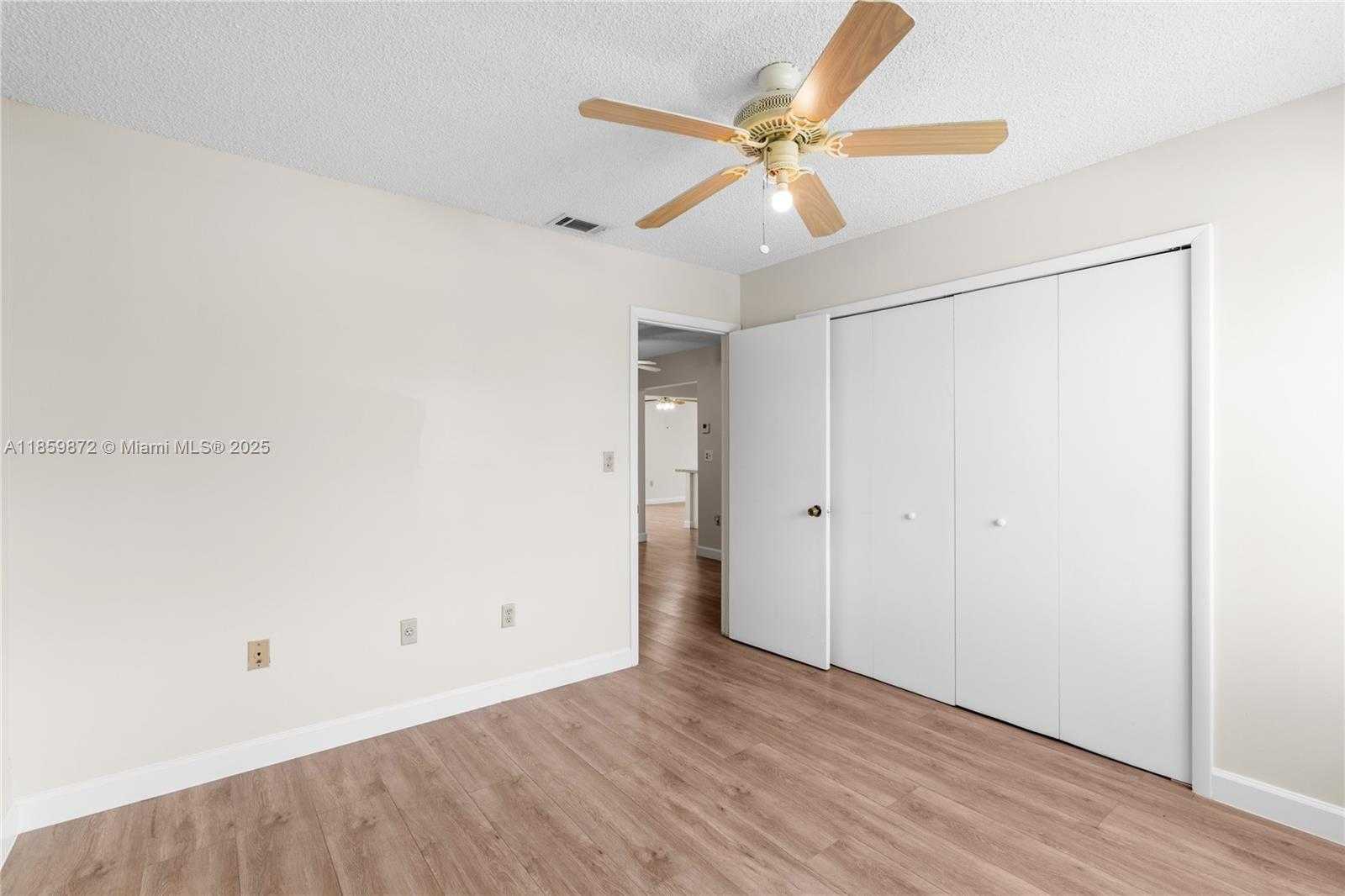 Small Image of 9837 SOUTH WEST 7TH ST, Miami Number 47