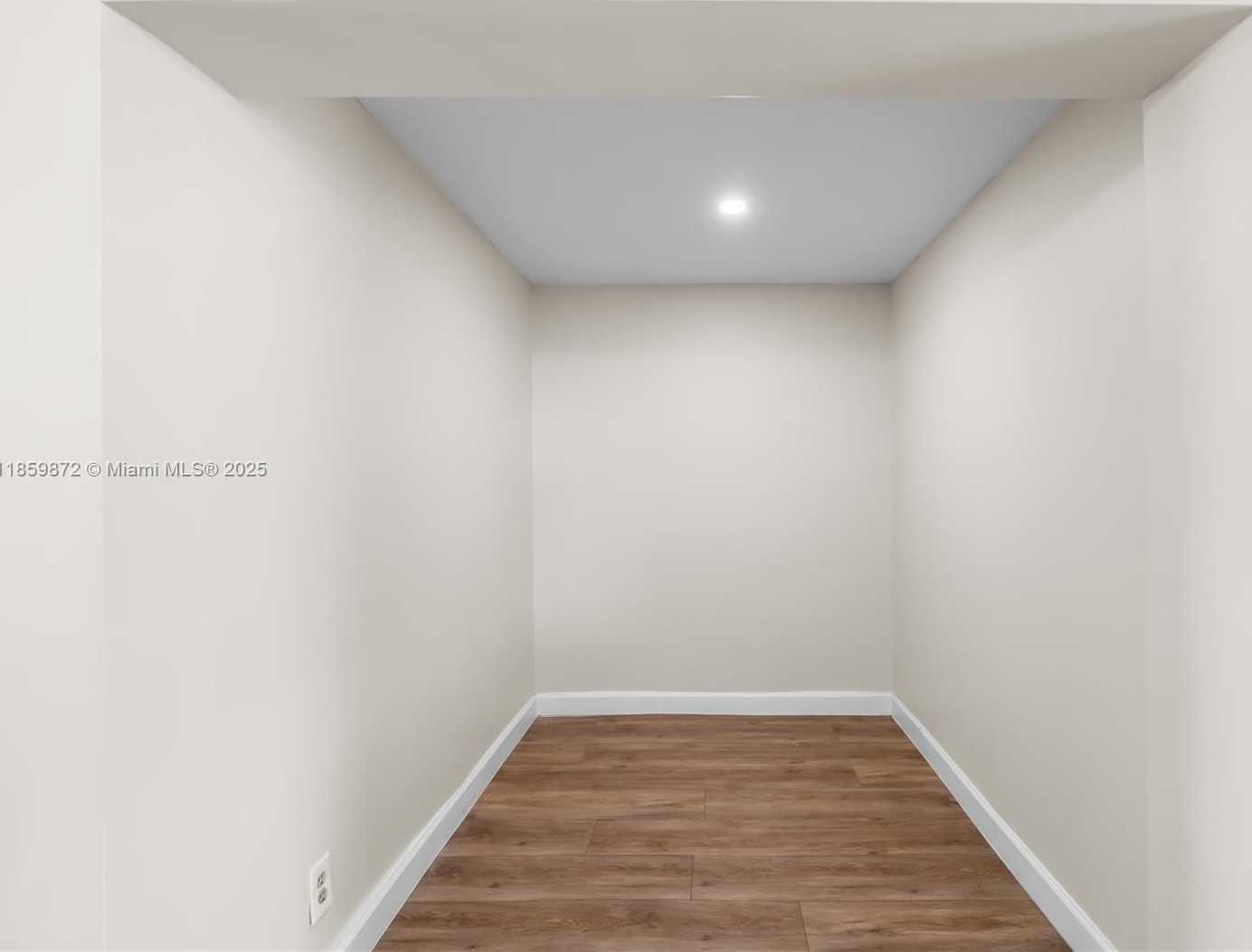 Small Image of 9837 SOUTH WEST 7TH ST, Miami Number 50