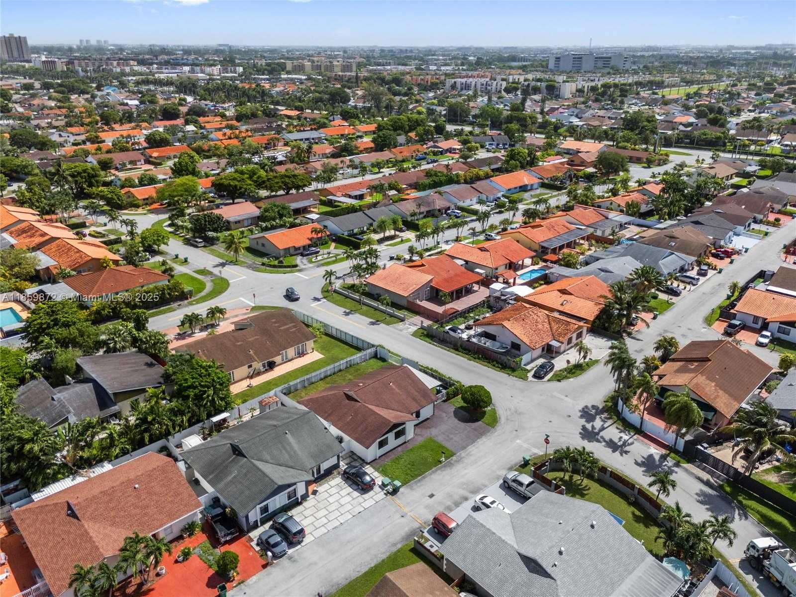 Small Image of 9837 SOUTH WEST 7TH ST, Miami Number 56