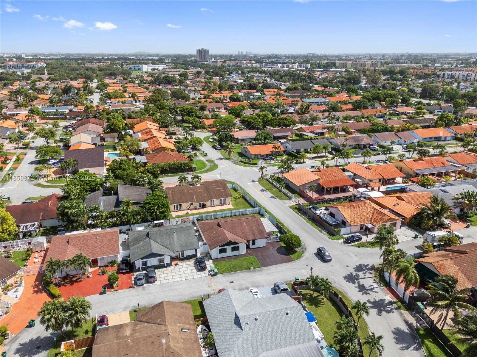 Small Image of 9837 SOUTH WEST 7TH ST, Miami Number 58