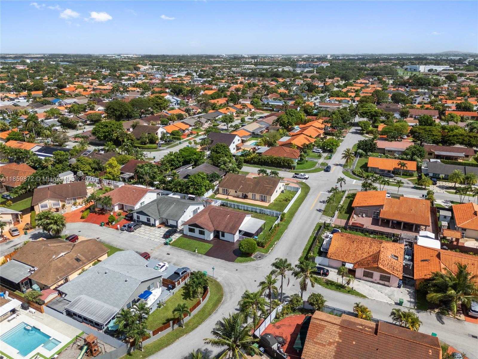 Small Image of 9837 SOUTH WEST 7TH ST, Miami Number 59