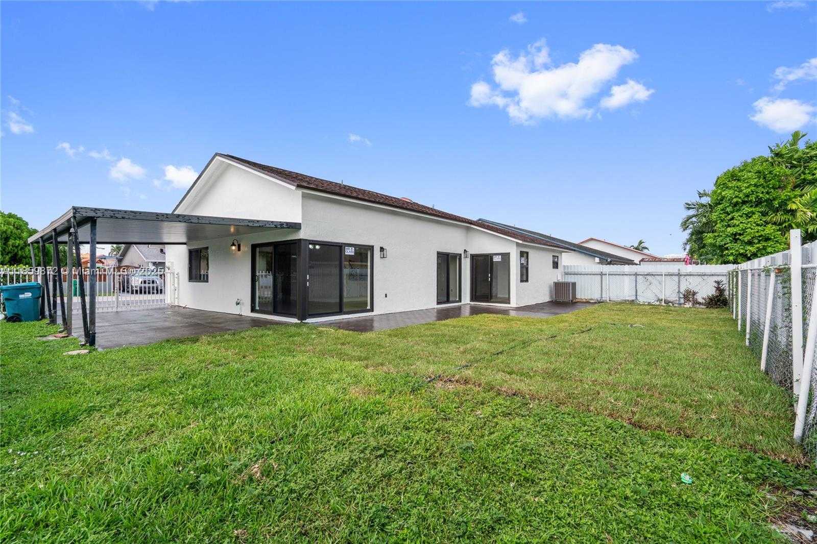 Small Image of 9837 SOUTH WEST 7TH ST, Miami Number 6