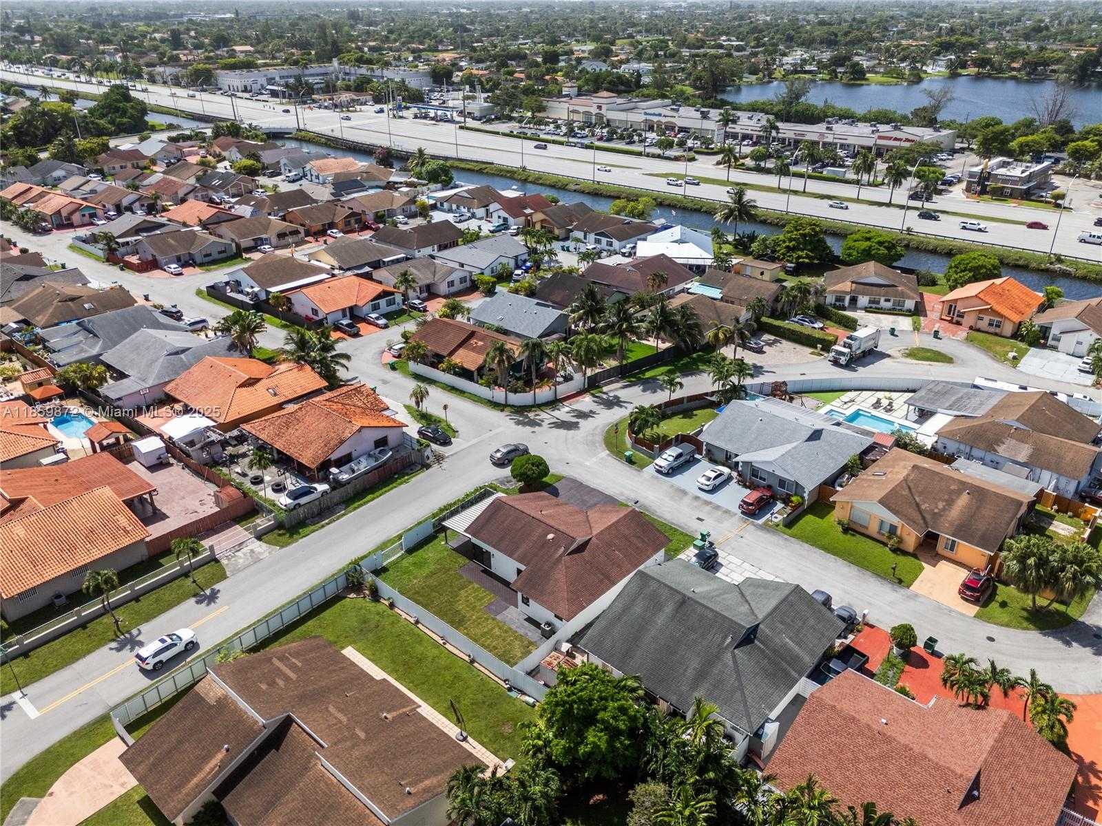 Small Image of 9837 SOUTH WEST 7TH ST, Miami Number 60