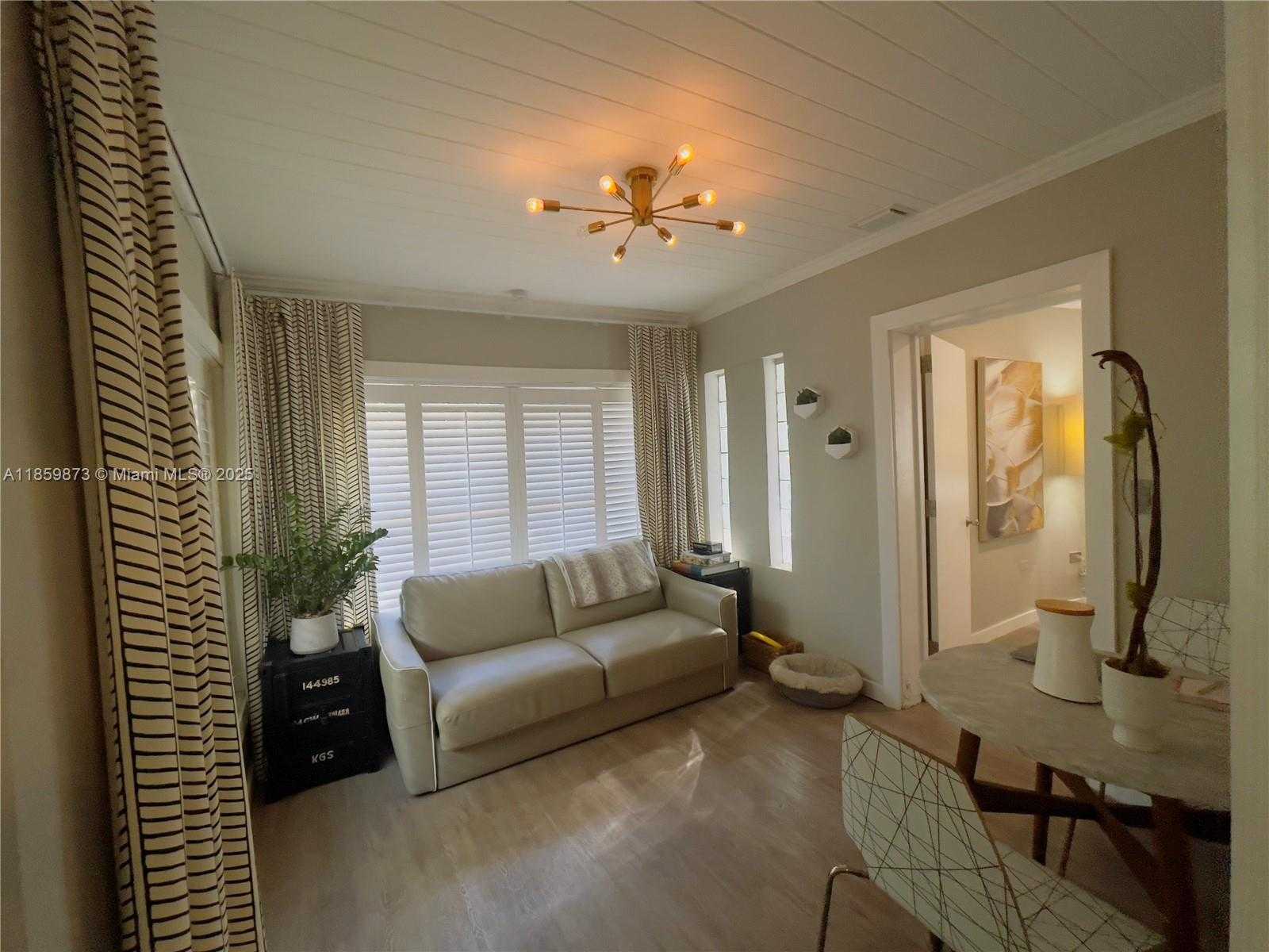 Small Image of 8101 HARDING AVE, Miami Beach Number 4