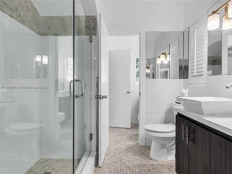 Small Image of 8101 HARDING AVE, Miami Beach Number 7