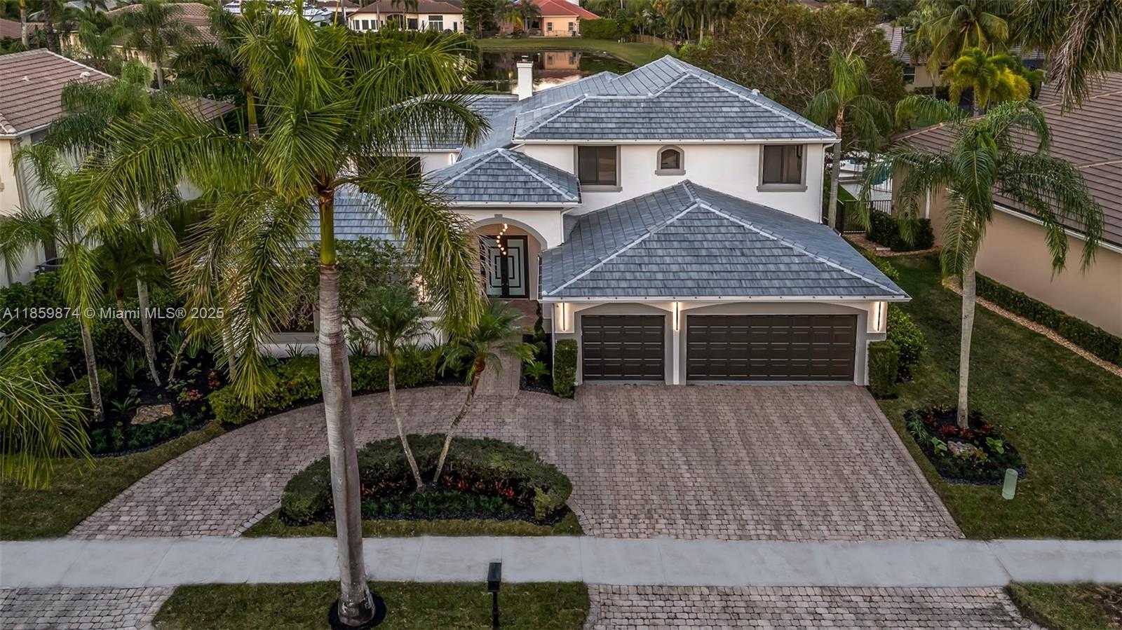 Small Image of 2530 MONTCLAIRE CIR, Weston Number 2