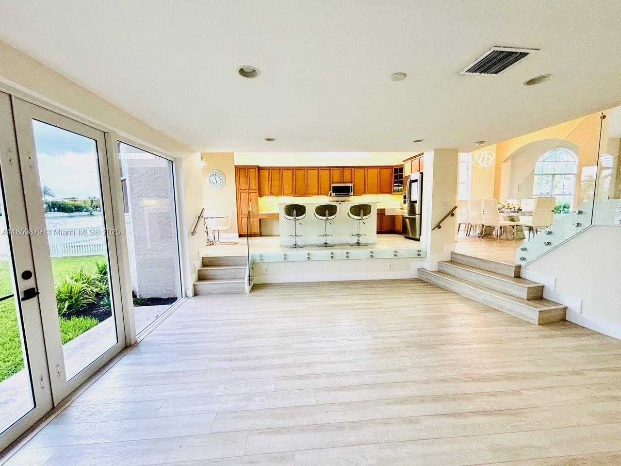 Small Image of 5044 SOUTH WEST 164TH AVE, Miramar Number 10