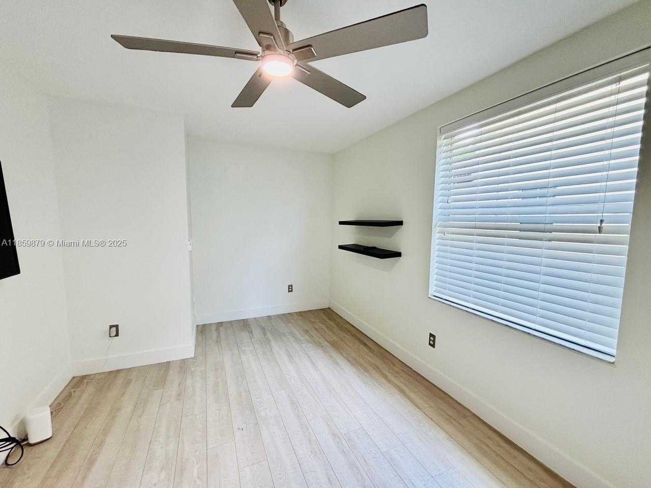 Small Image of 5044 SOUTH WEST 164TH AVE, Miramar Number 11