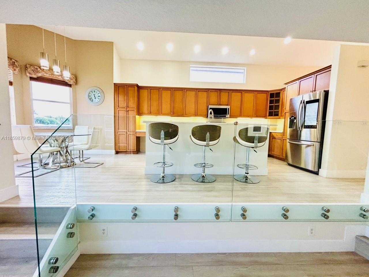 Small Image of 5044 SOUTH WEST 164TH AVE, Miramar Number 12