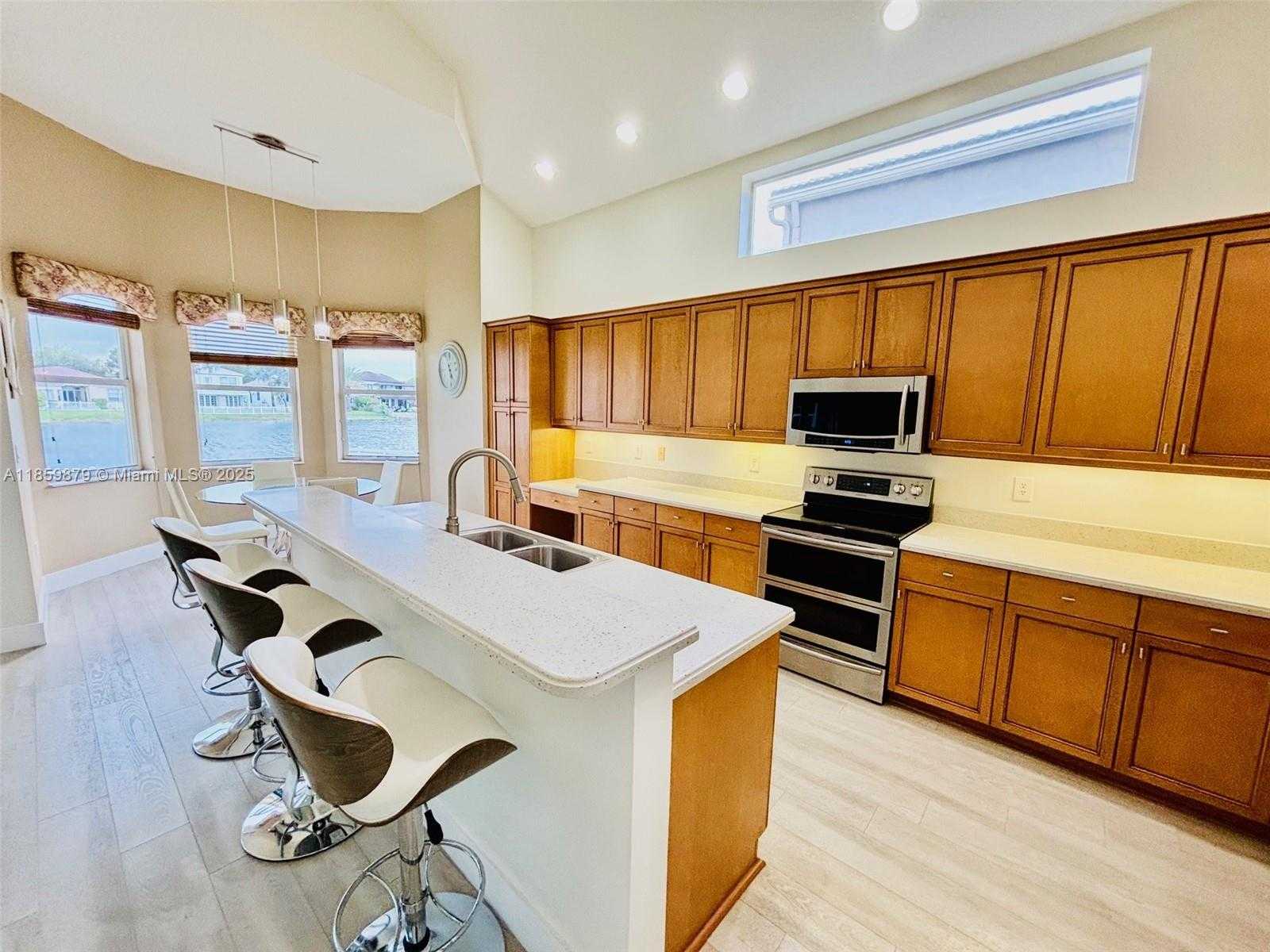 Small Image of 5044 SOUTH WEST 164TH AVE, Miramar Number 13