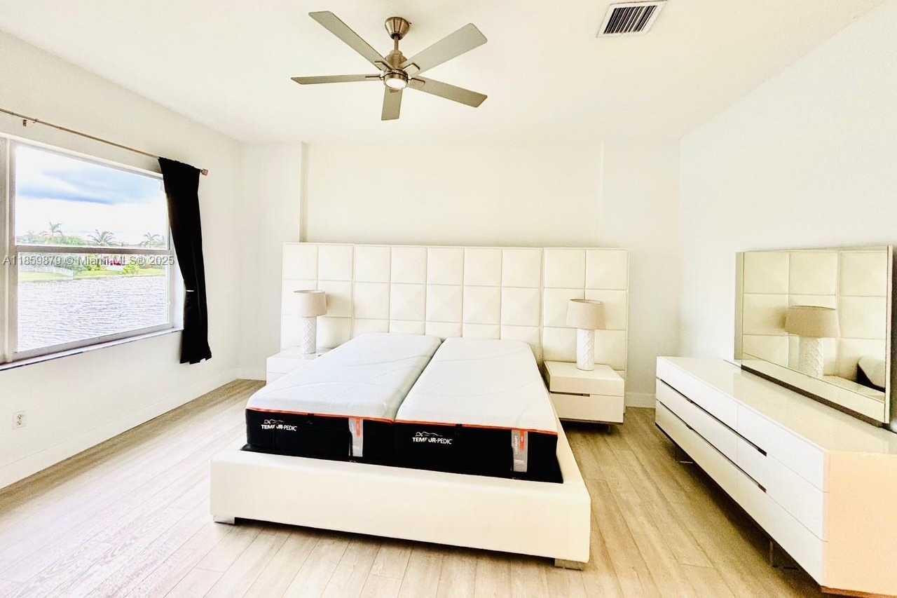 Small Image of 5044 SOUTH WEST 164TH AVE, Miramar Number 22
