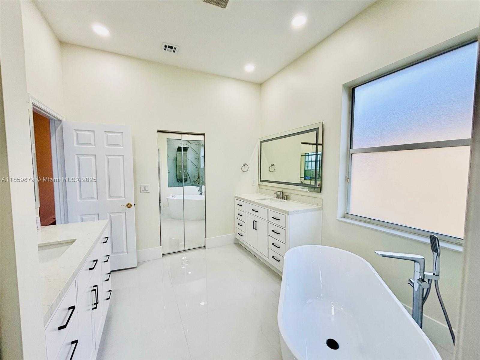 Small Image of 5044 SOUTH WEST 164TH AVE, Miramar Number 25