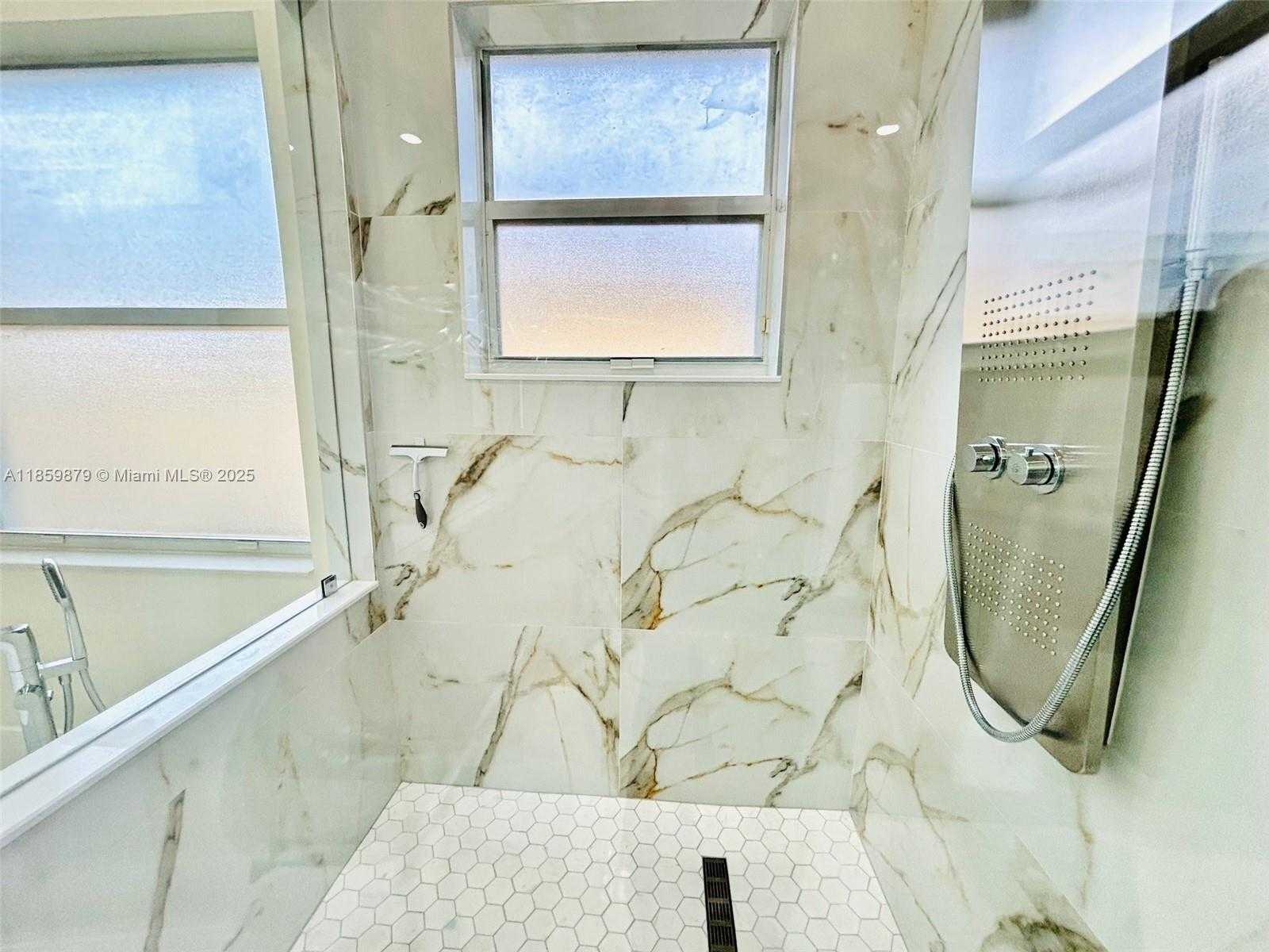 Small Image of 5044 SOUTH WEST 164TH AVE, Miramar Number 28