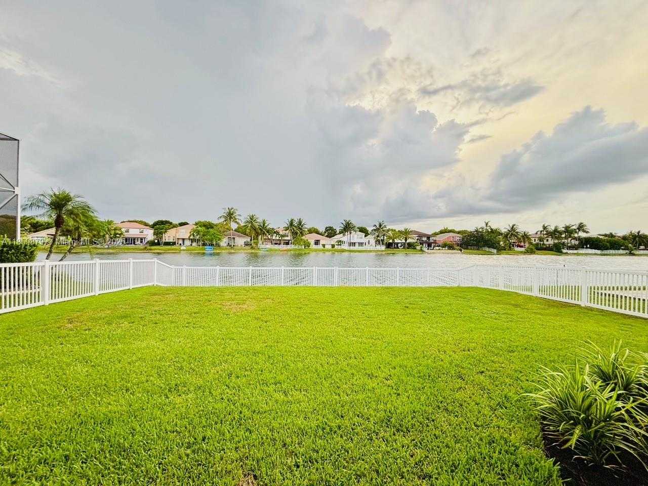 Small Image of 5044 SOUTH WEST 164TH AVE, Miramar Number 3