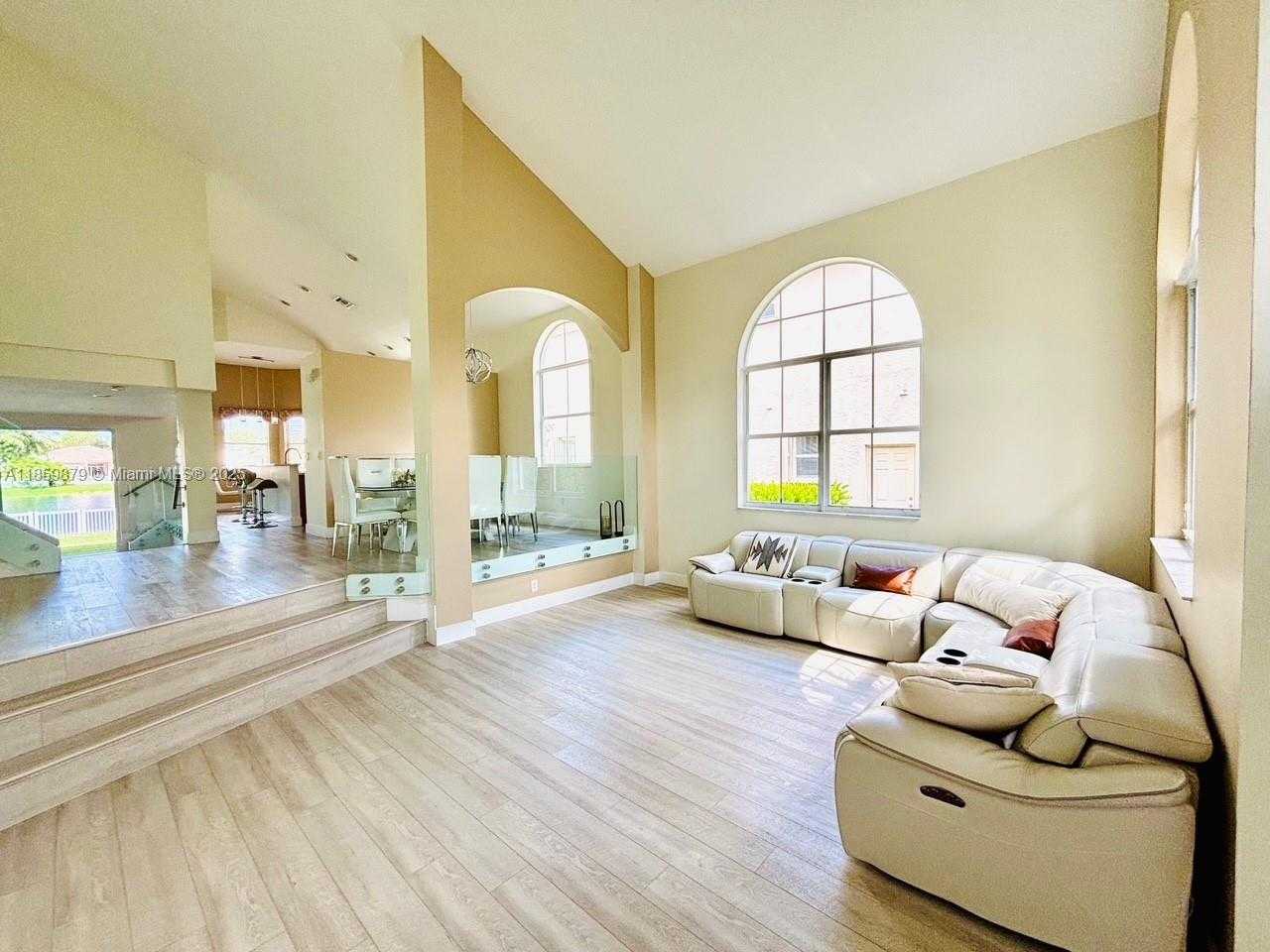 Small Image of 5044 SOUTH WEST 164TH AVE, Miramar Number 5
