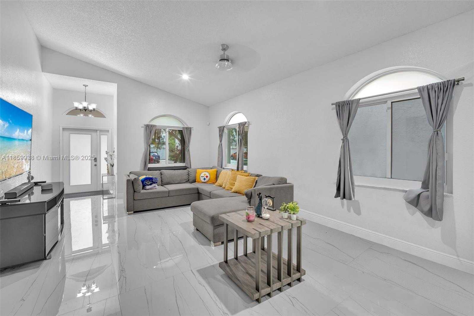 Small Image of 544 NORTH WEST 159TH LN, Pembroke Pines Number 11