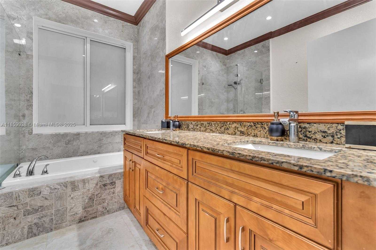 Small Image of 544 NORTH WEST 159TH LN, Pembroke Pines Number 23