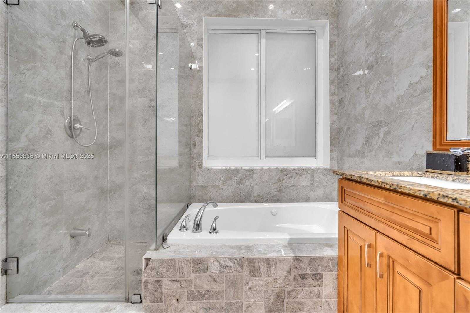 Small Image of 544 NORTH WEST 159TH LN, Pembroke Pines Number 24