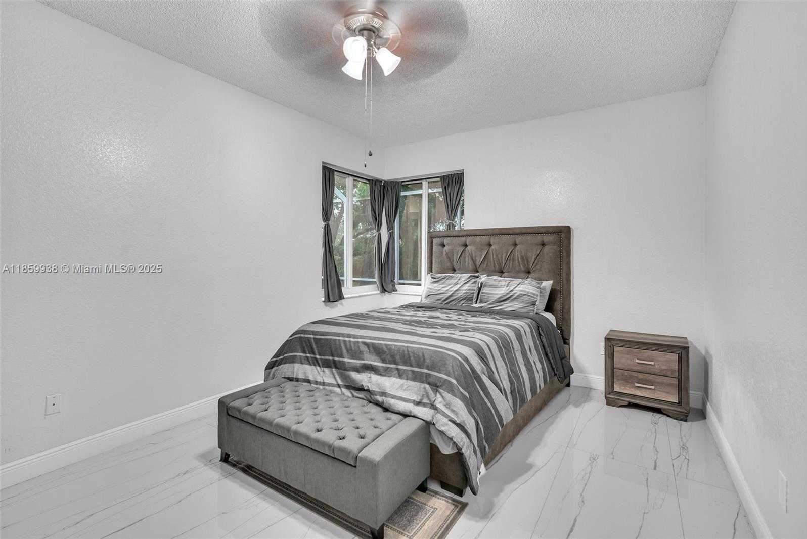 Small Image of 544 NORTH WEST 159TH LN, Pembroke Pines Number 26
