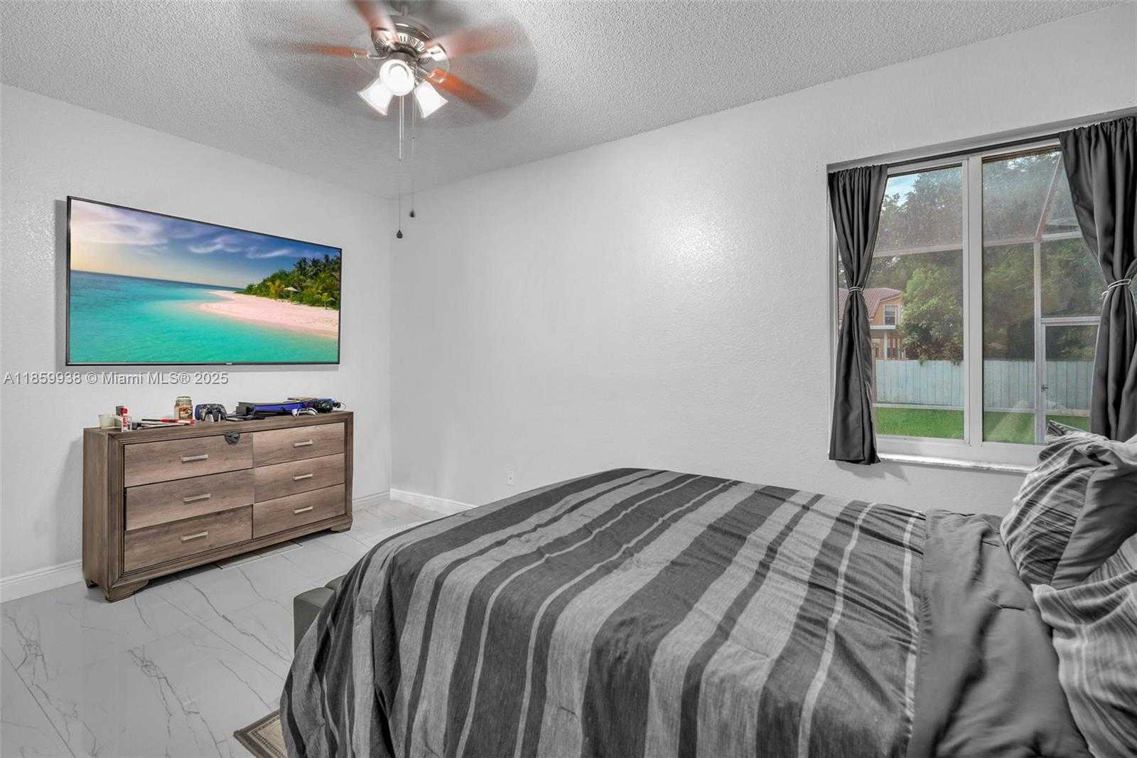 Small Image of 544 NORTH WEST 159TH LN, Pembroke Pines Number 27