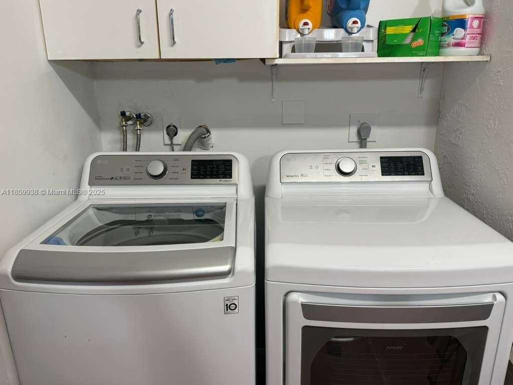 Small Image of 544 NORTH WEST 159TH LN, Pembroke Pines Number 30
