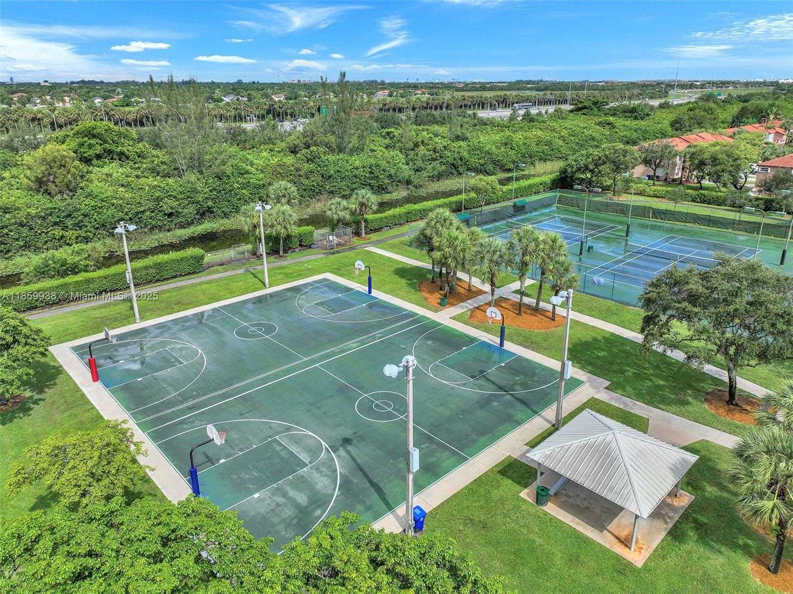 Small Image of 544 NORTH WEST 159TH LN, Pembroke Pines Number 36