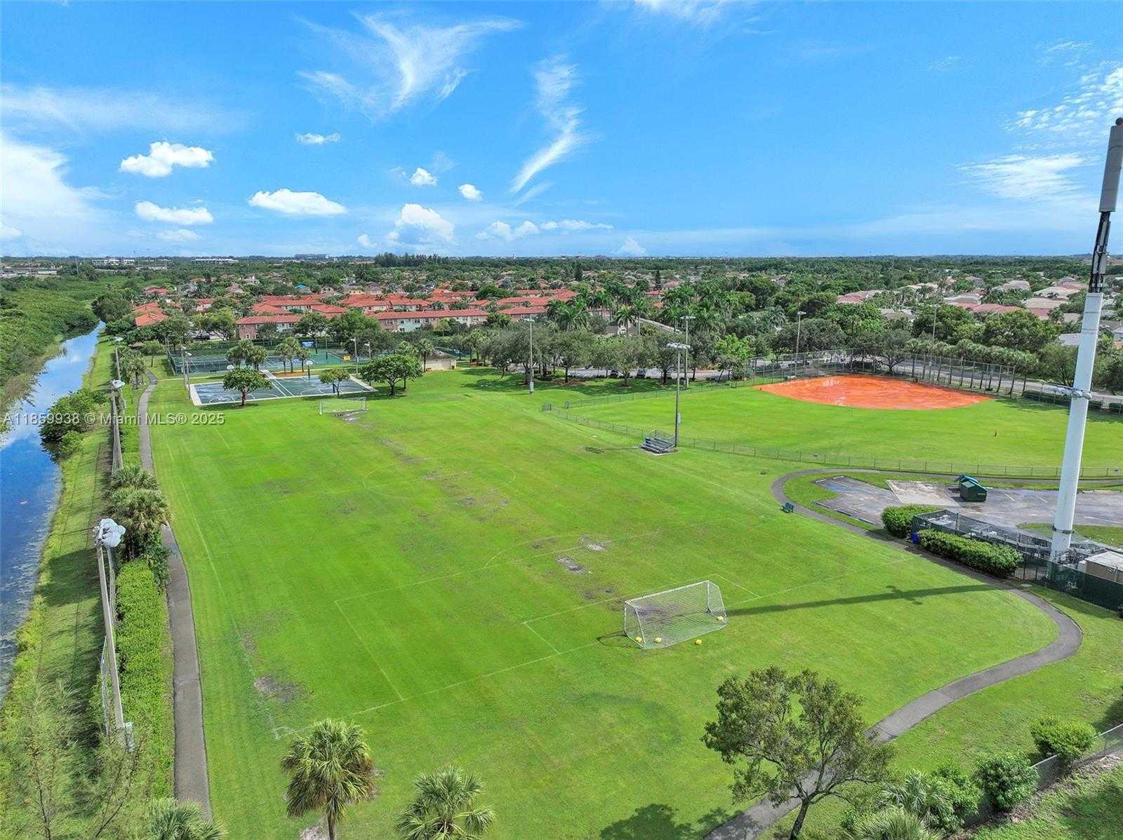 Small Image of 544 NORTH WEST 159TH LN, Pembroke Pines Number 37