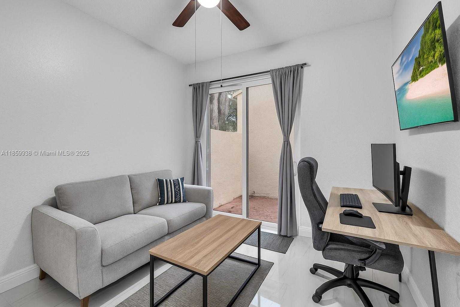 Small Image of 544 NORTH WEST 159TH LN, Pembroke Pines Number 7