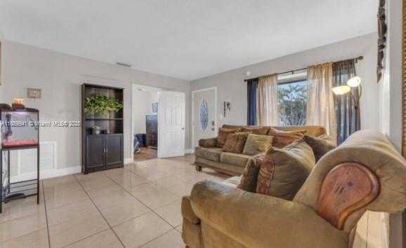 Small Image of 3738 NORTH WEST 207TH DR, Miami Gardens Number 12