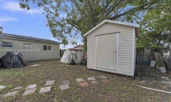 Small Image of 3738 NORTH WEST 207TH DR, Miami Gardens Number 24