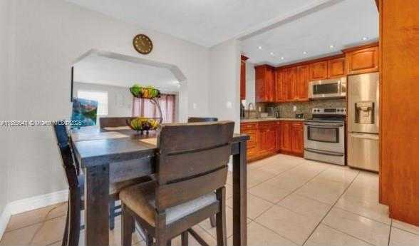 Small Image of 3738 NORTH WEST 207TH DR, Miami Gardens Number 4