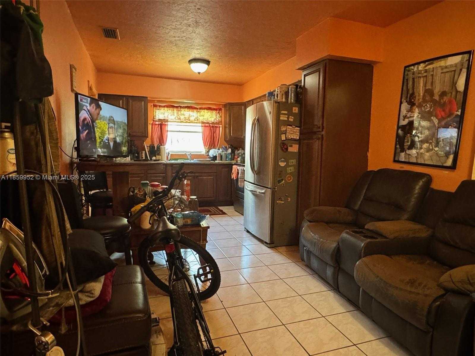 Small Image of 11011 SOUTH WEST 162ND TER, Miami Number 24