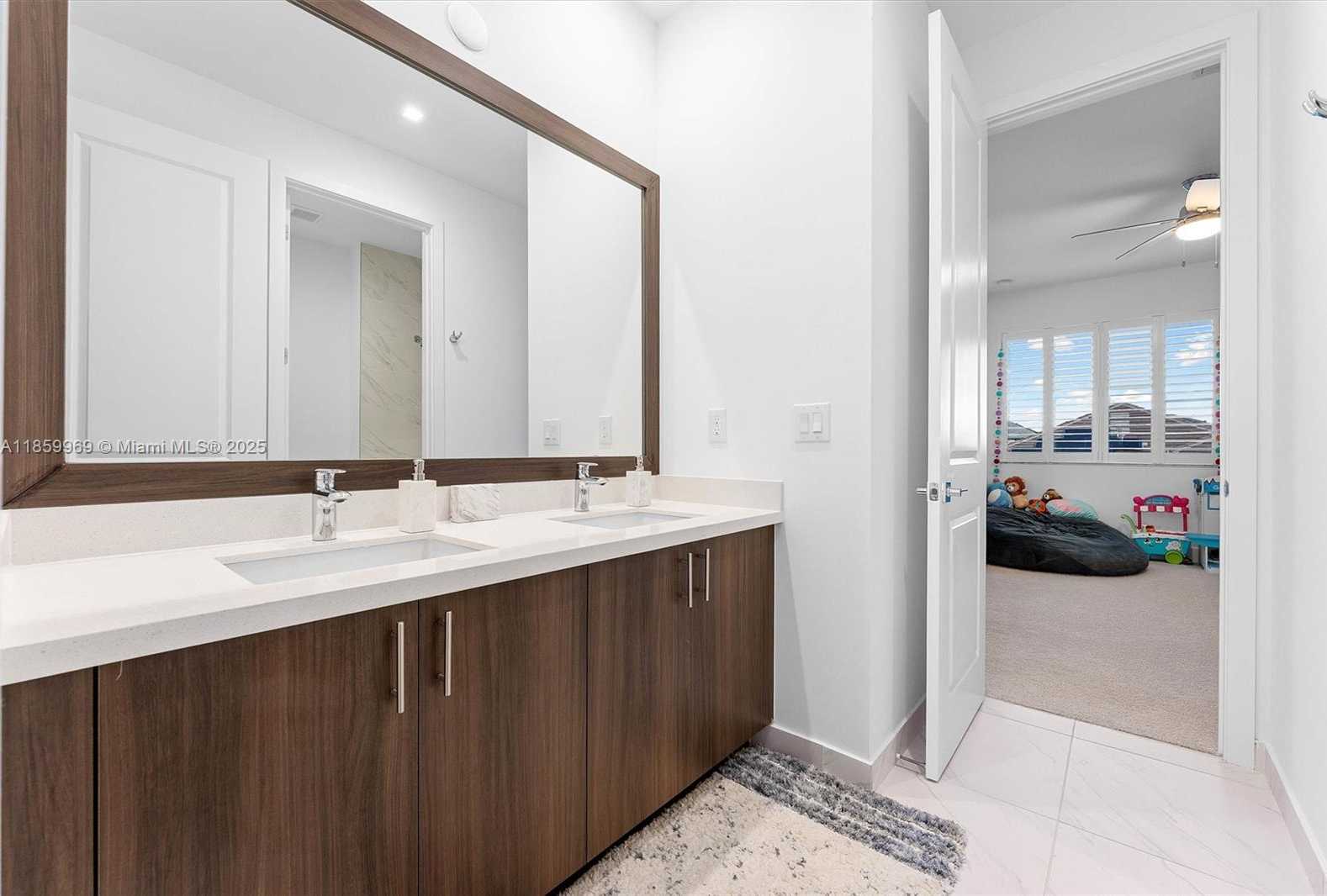 Small Image of 4406 SOUTH WEST 176TH AVE, Miramar Number 35