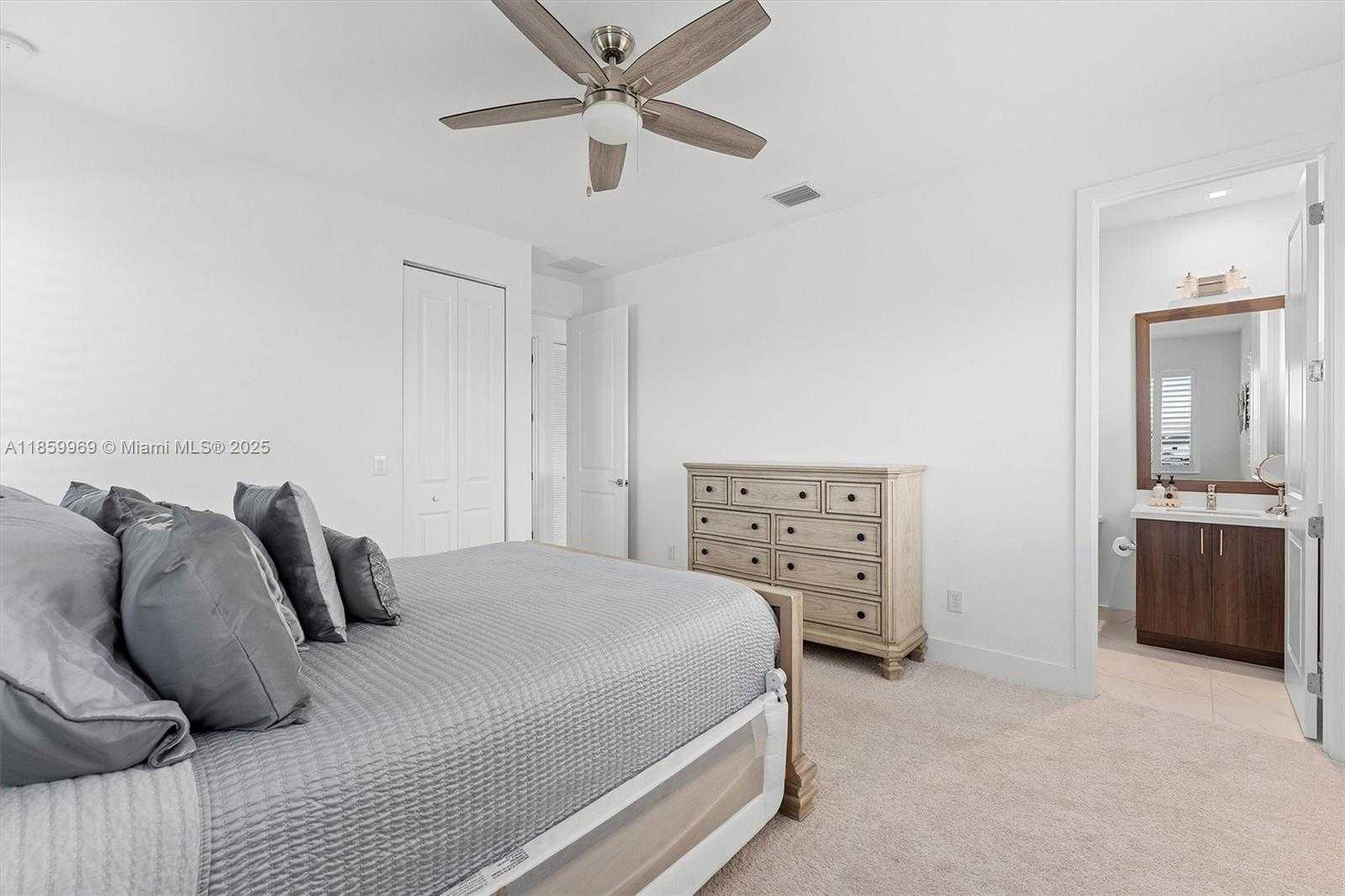 Small Image of 4406 SOUTH WEST 176TH AVE, Miramar Number 39