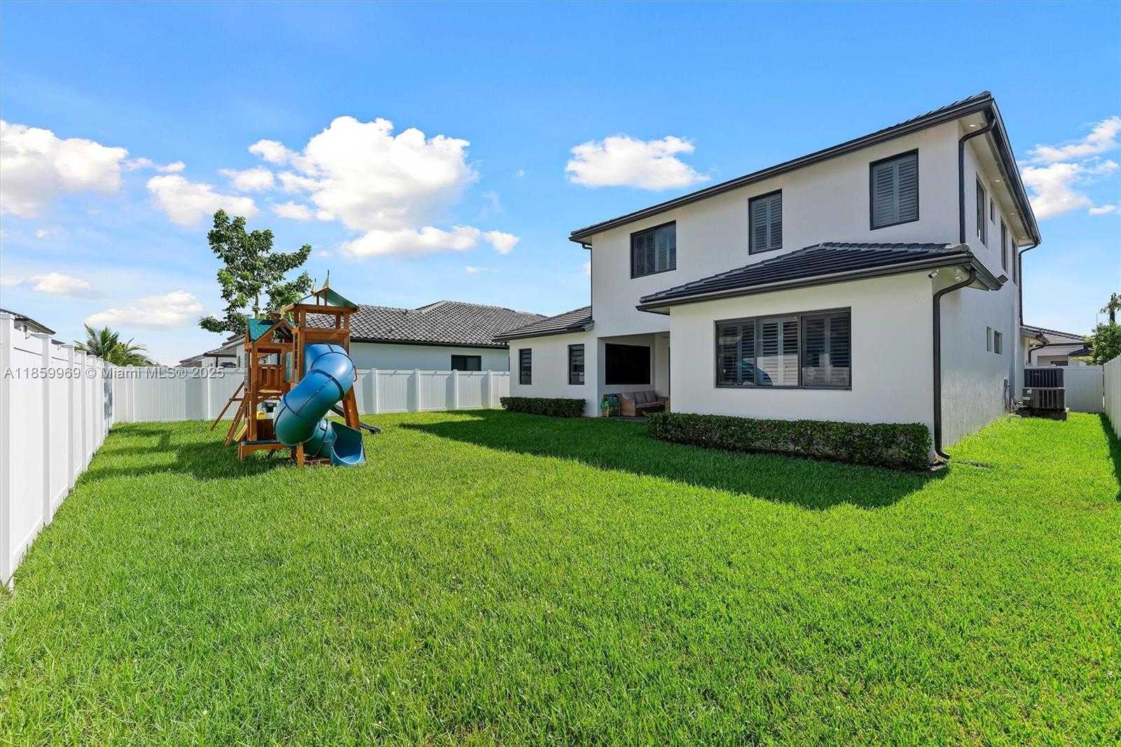 Small Image of 4406 SOUTH WEST 176TH AVE, Miramar Number 41