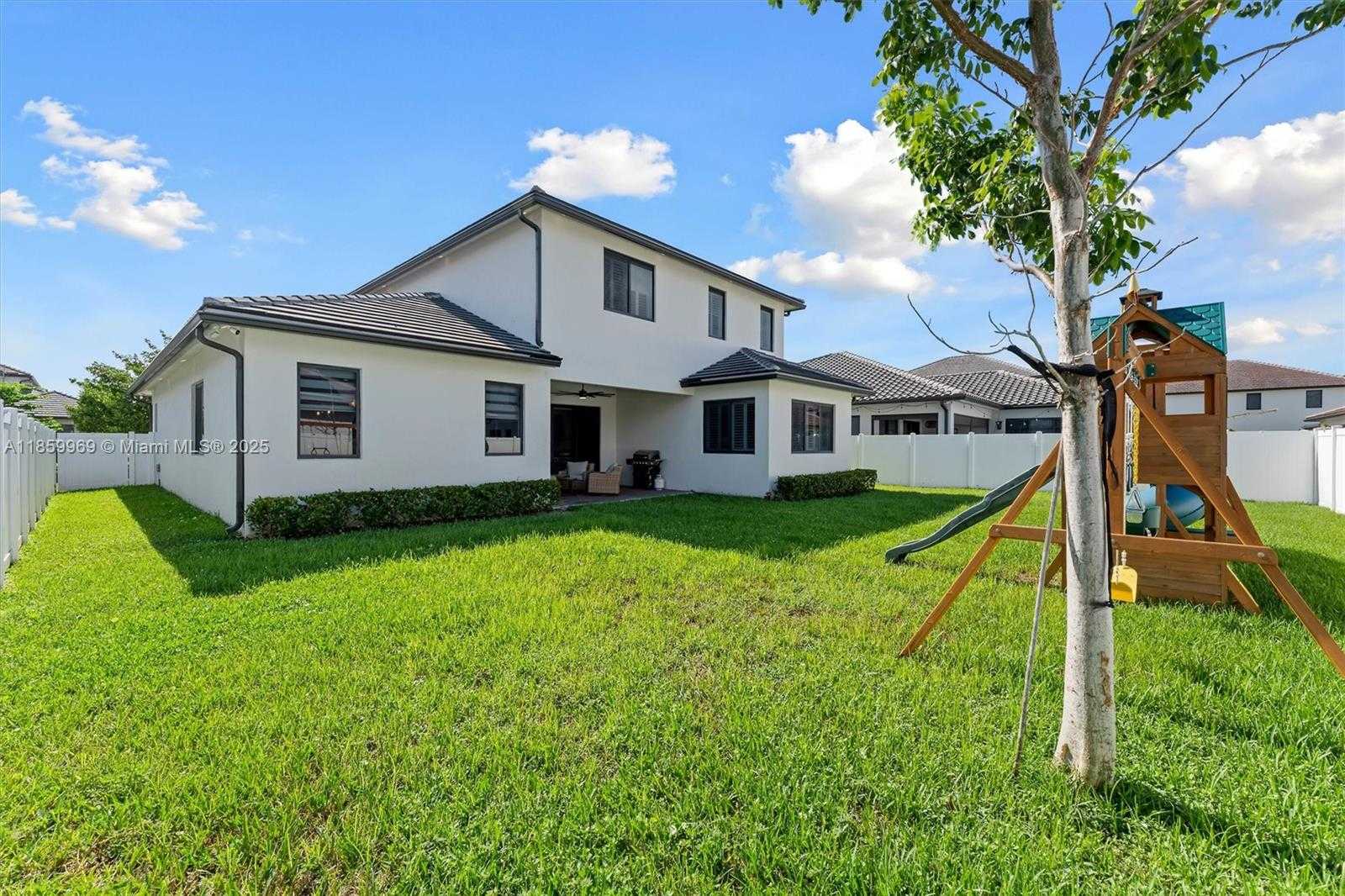 Small Image of 4406 SOUTH WEST 176TH AVE, Miramar Number 42