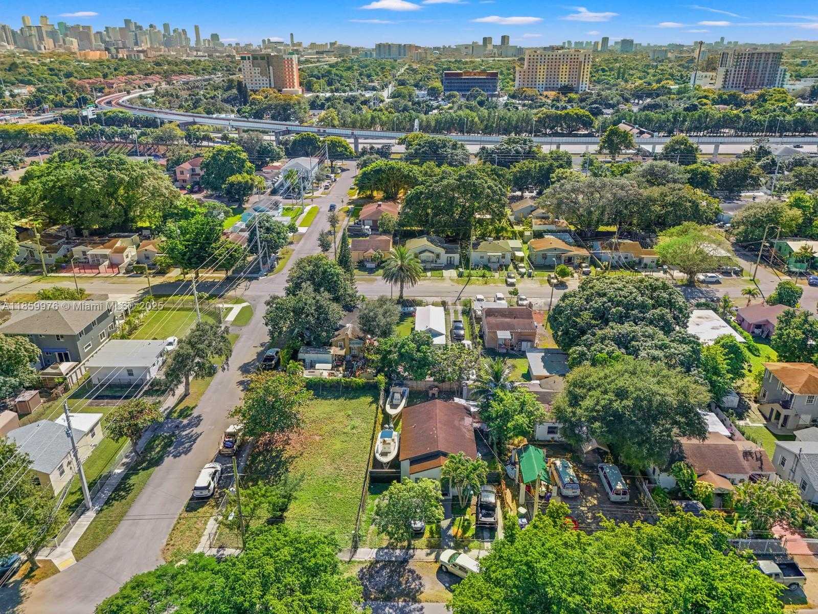 Small Image of 1304 NORTH WEST 43RD ST, Miami Number 3