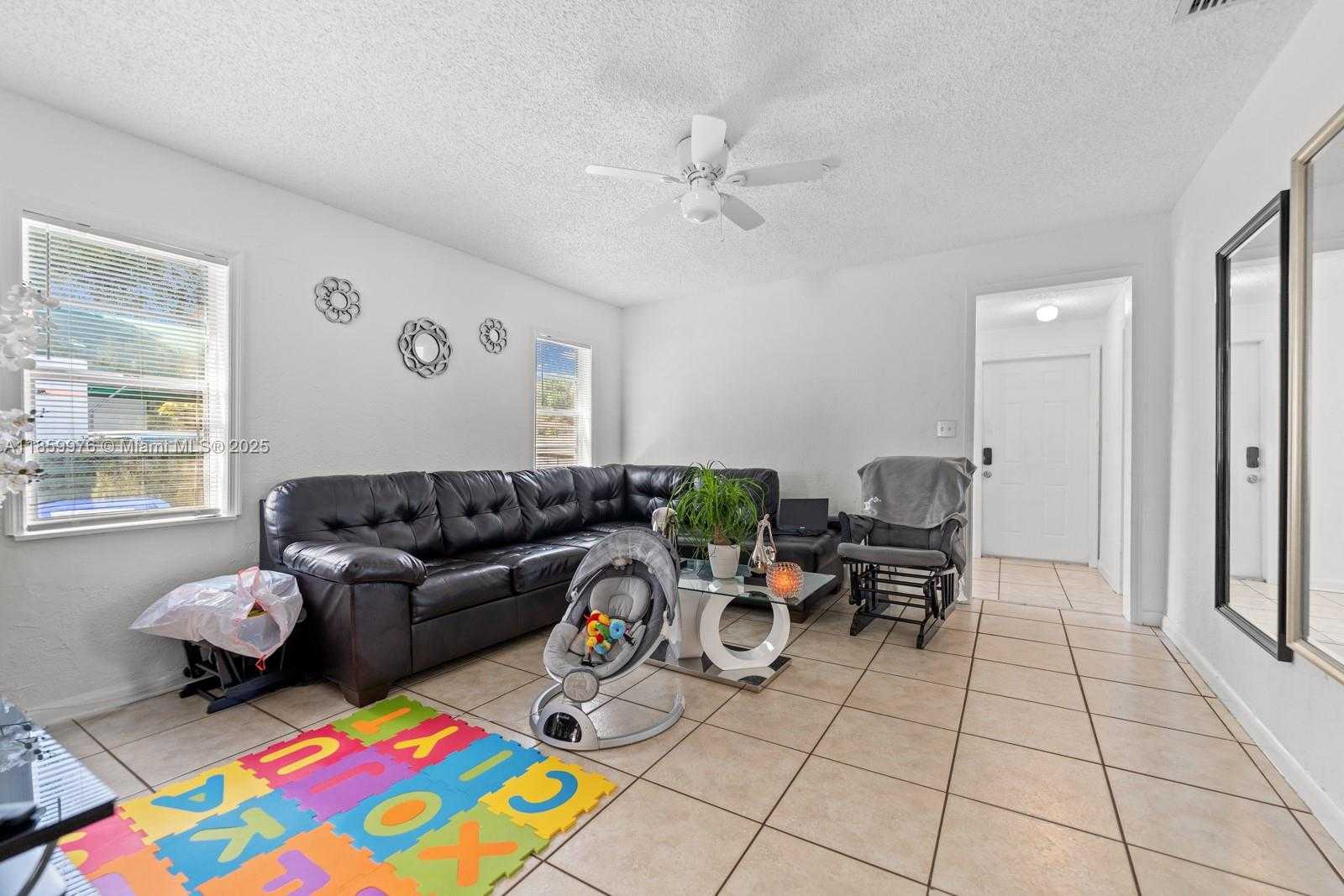Small Image of 1304 NORTH WEST 43RD ST, Miami Number 9