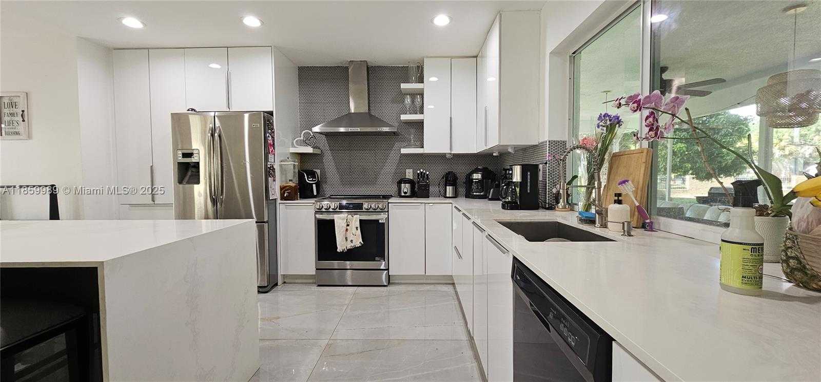 Small Image of 1670 SOUTH WEST 139TH AVE, Davie Number 10