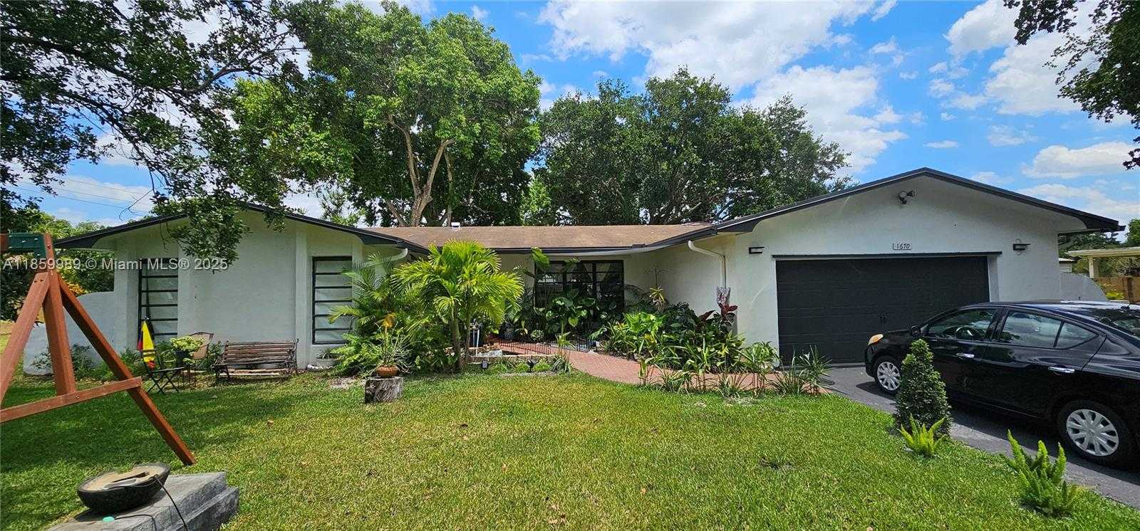Small Image of 1670 SOUTH WEST 139TH AVE, Davie Number 2