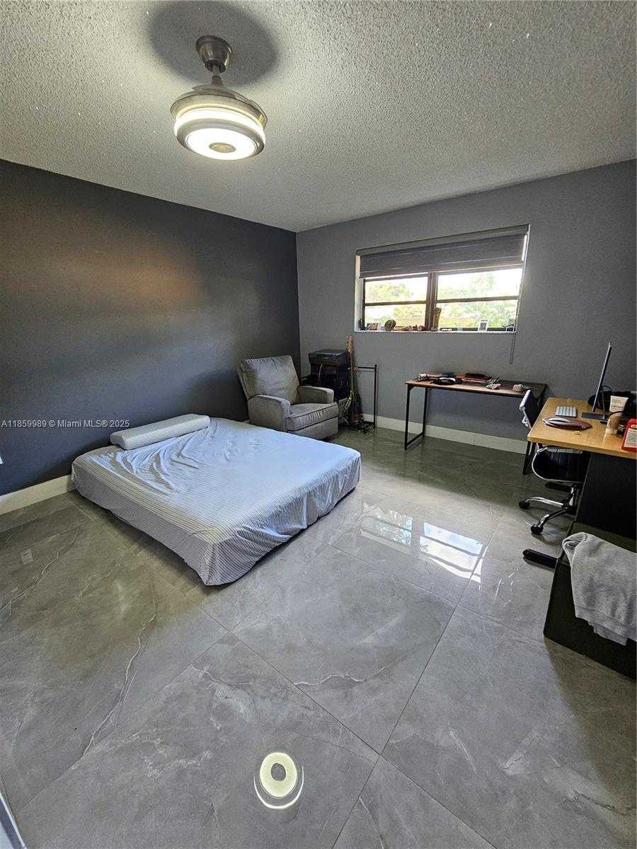 Small Image of 1670 SOUTH WEST 139TH AVE, Davie Number 25