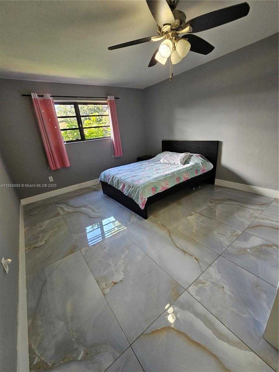 Small Image of 1670 SOUTH WEST 139TH AVE, Davie Number 34