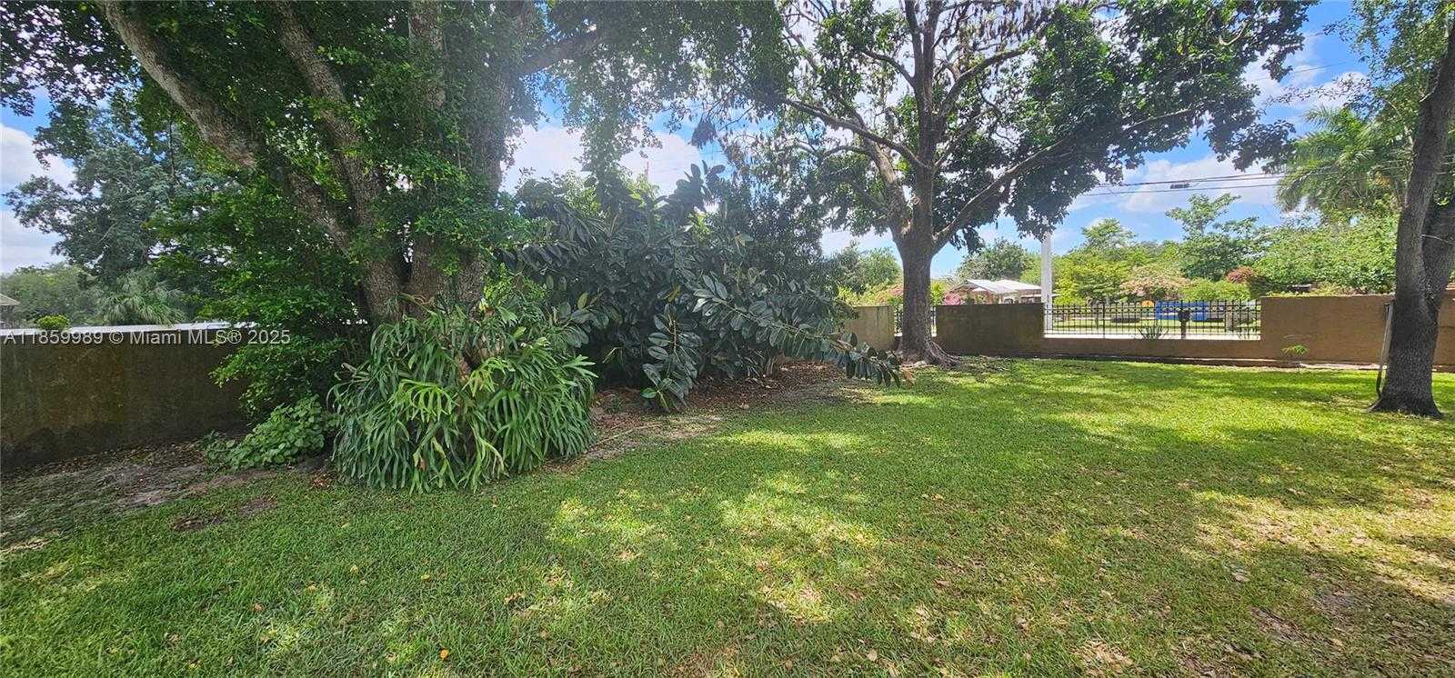 Small Image of 1670 SOUTH WEST 139TH AVE, Davie Number 38
