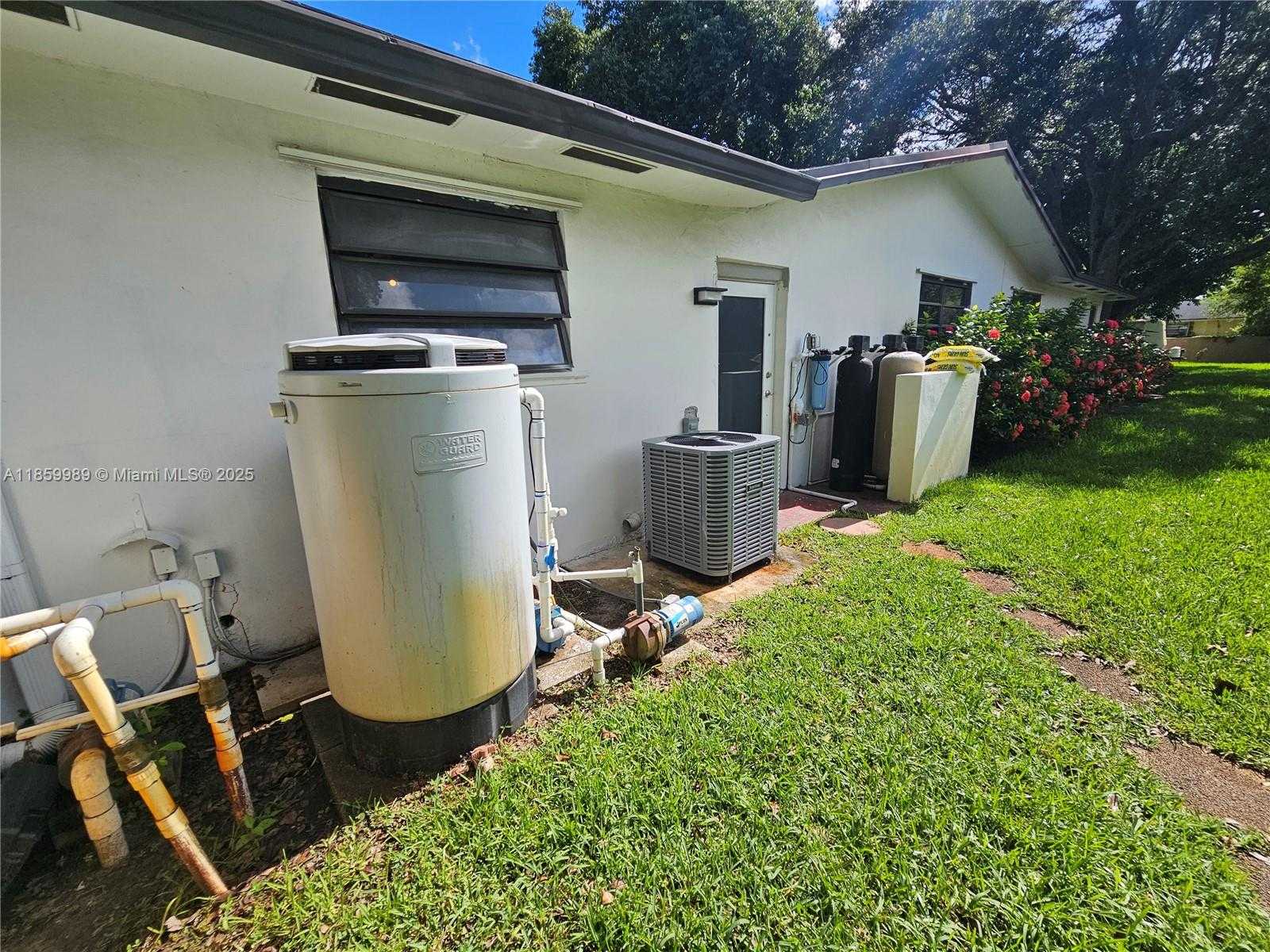 Small Image of 1670 SOUTH WEST 139TH AVE, Davie Number 44